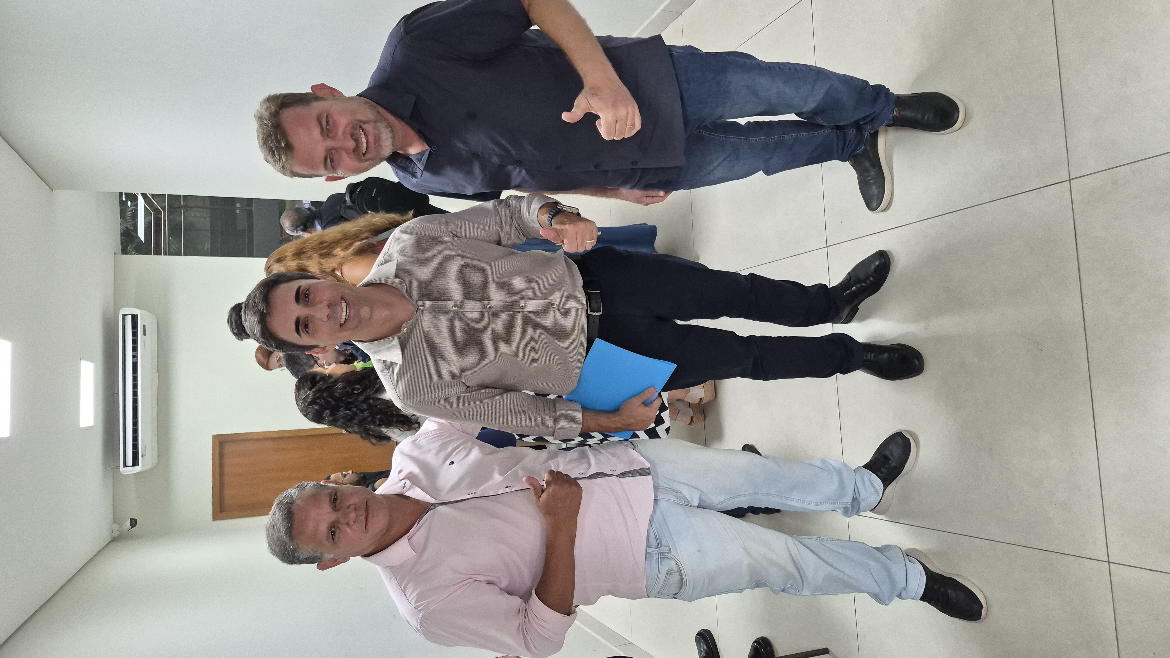 Em reunião com secretário de educação de MT, vereador Tedi e secretário Valter confirmam andamento de projetos para TNN