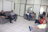 O prefeito de Nova Guarita, Edinho da Bonanza, esteve em Terra Nova do Norte para uma reunião na Câmara Municipal.