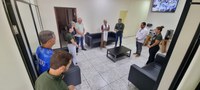 Padre João Pedro Fauro fez uma visita à Câmara Municipal e deu uma bênção aos servidores