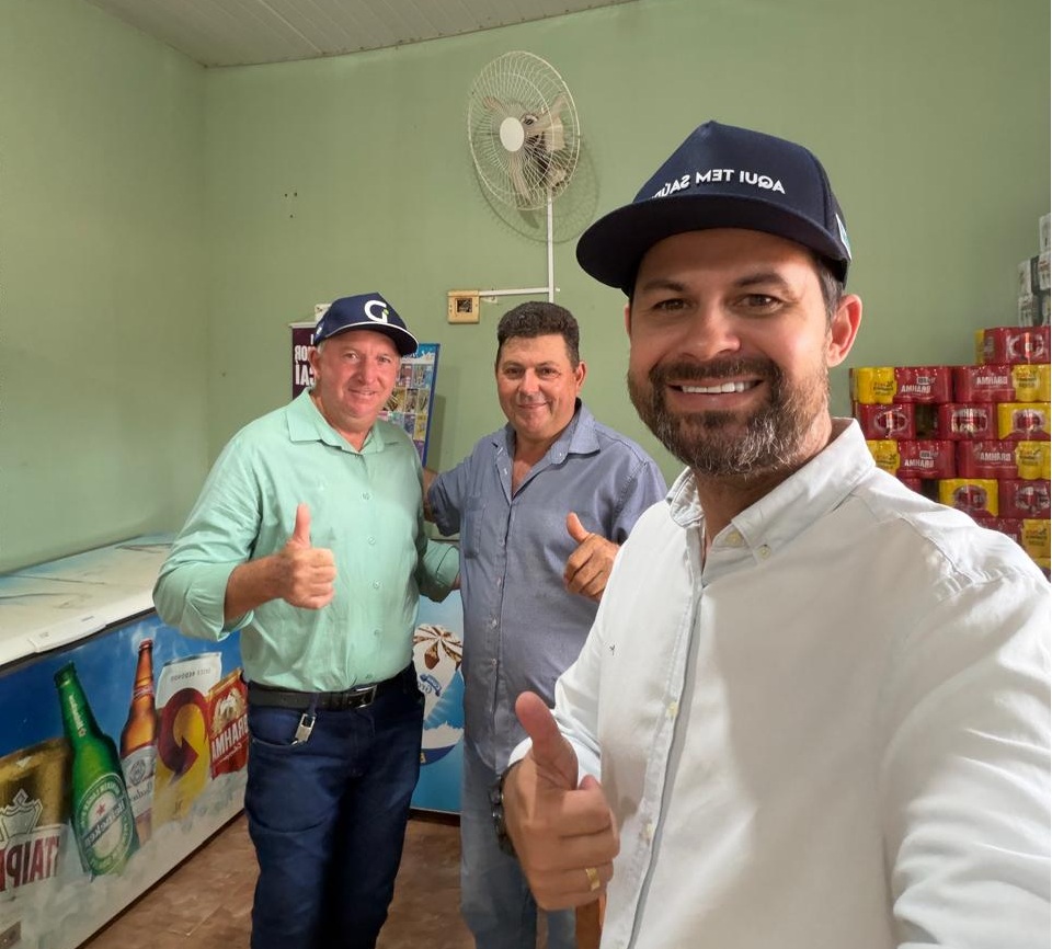 Vereador Oli da Bonfim acompanha secretário de saúde durante visita na 9ª Agrovila