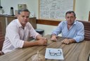 Vereador Tedi da Escolinha vai ao gabinete do prefeito Pascoal para tratar de assuntos do esporte e da juventude
